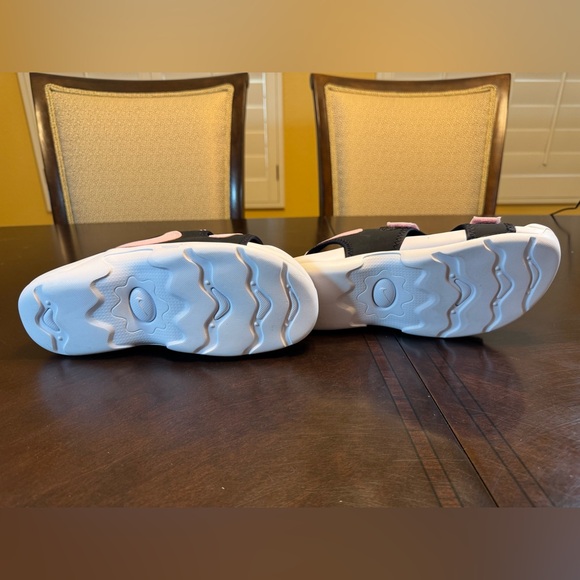 New Nike Sunray Sandals Pink Black Size 6Y - Picture 12 of 12